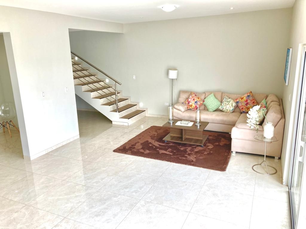 Casa Condominio Kerana 2 . Ubicado en el km 7 de la carretera cotoca entrando por la Av. La casona Foto 3