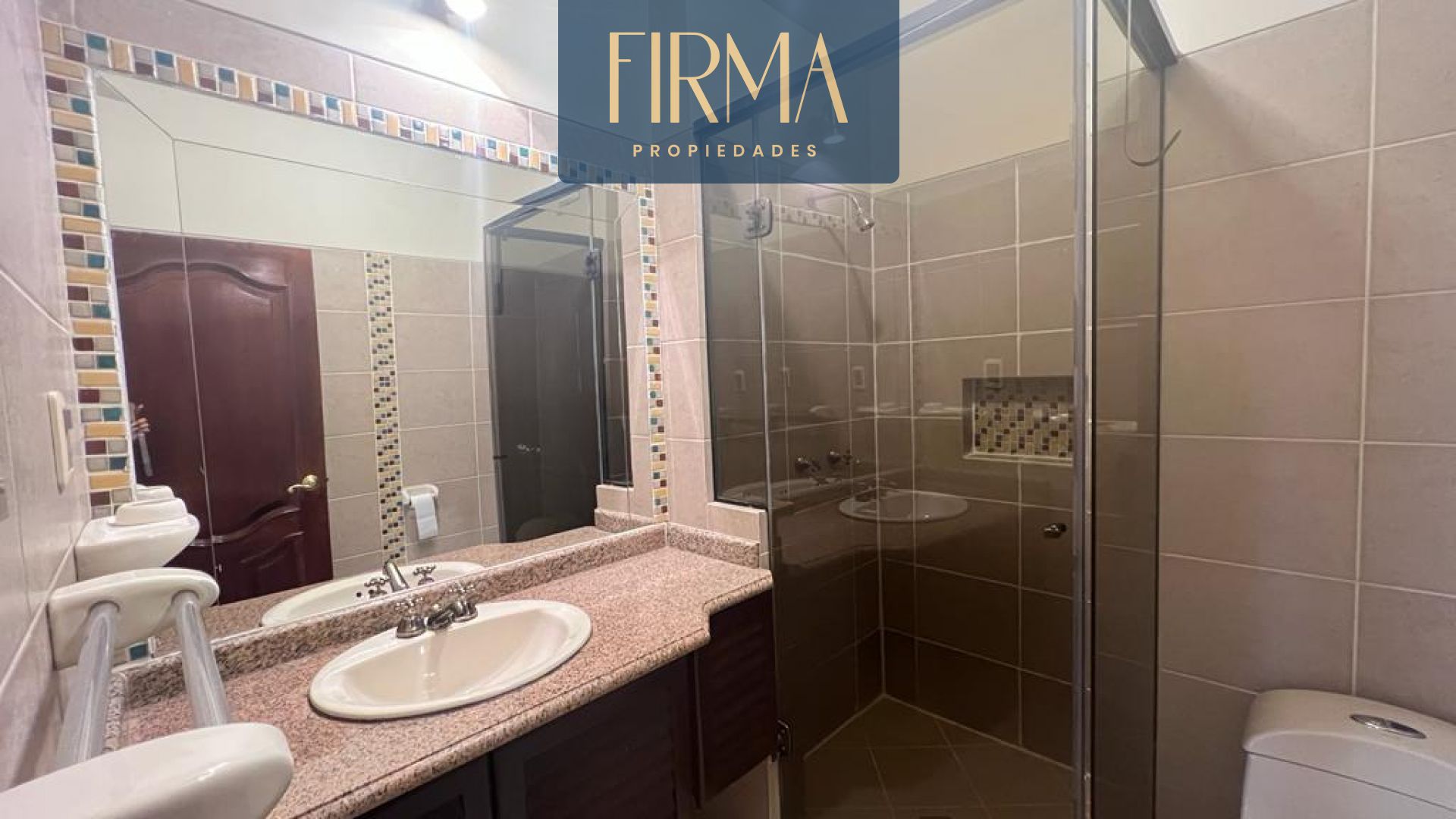 Departamento en VentaCOMPRA  ESTE DEPARTAMENTO EN CALACOTO 3 dormitorios 4 baños 1 parqueos Foto 4