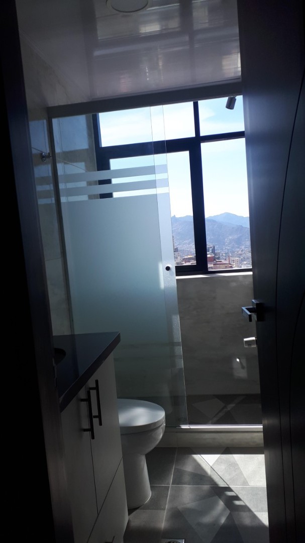 Departamento en Sopocachi en La Paz 1 dormitorios 1 baños  Foto 7