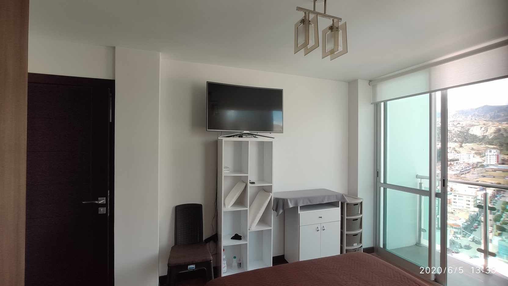 En Alquiler a $us 650 Foto 4