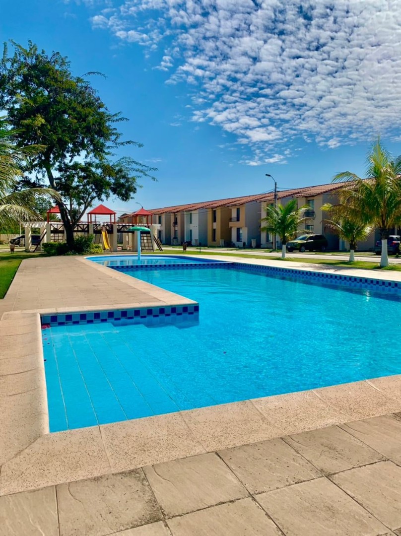 Casa en VentaCondominio Colonial Norte. Av. Bánzer km 8 1/2, atrás del Colegio Cambridge 3 dormitorios 3 baños 4 parqueos Foto 6