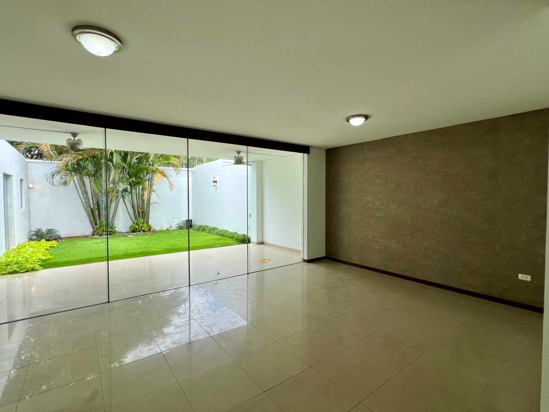 Casa Cond Costa Blanca III Foto 3