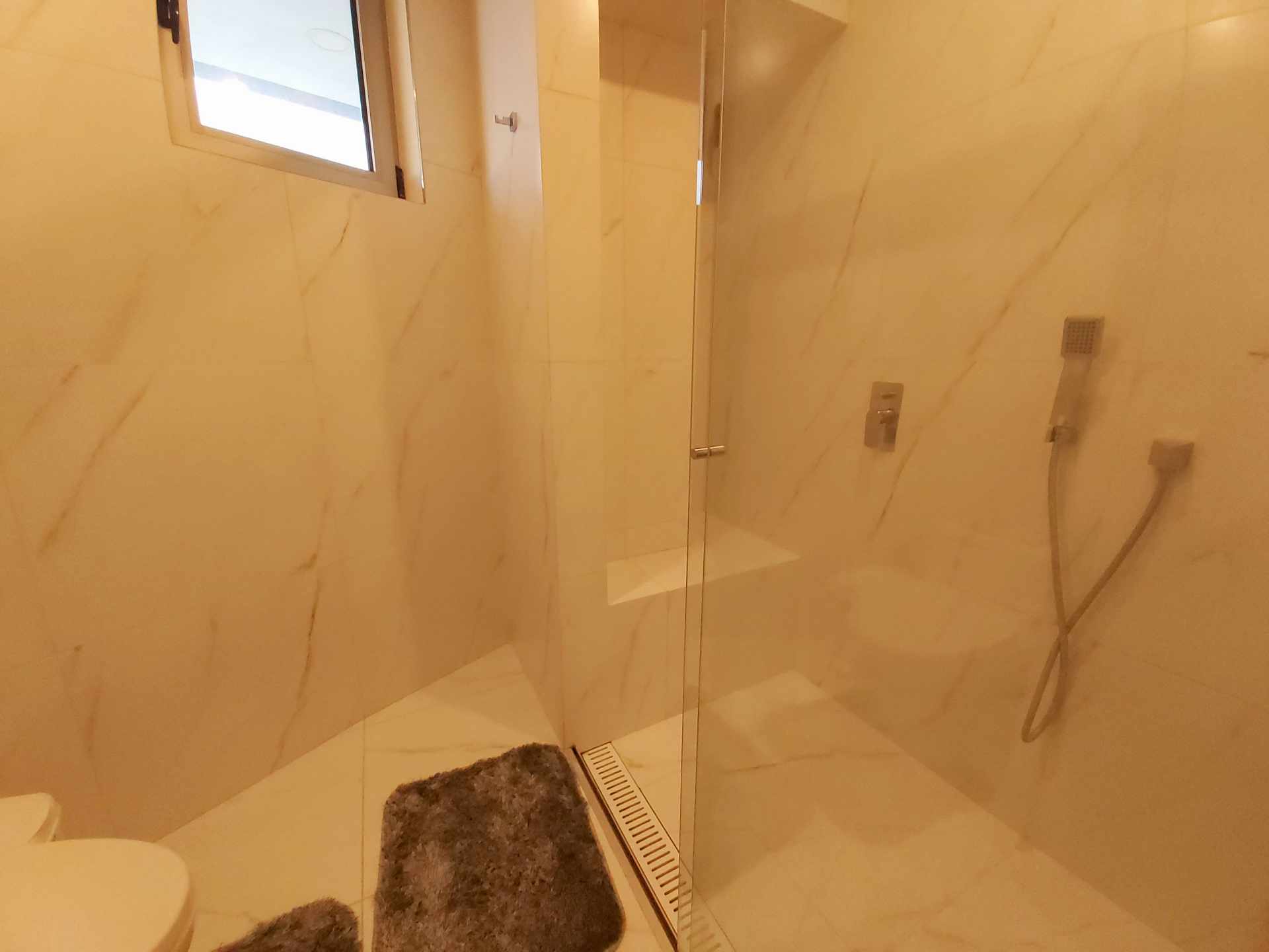 Departamento en VentaCONDOMINIO LA RIVIERA & BEAUTY PLAZA (EQUIPETROL) 3 dormitorios 3 baños 1 parqueos Foto 13