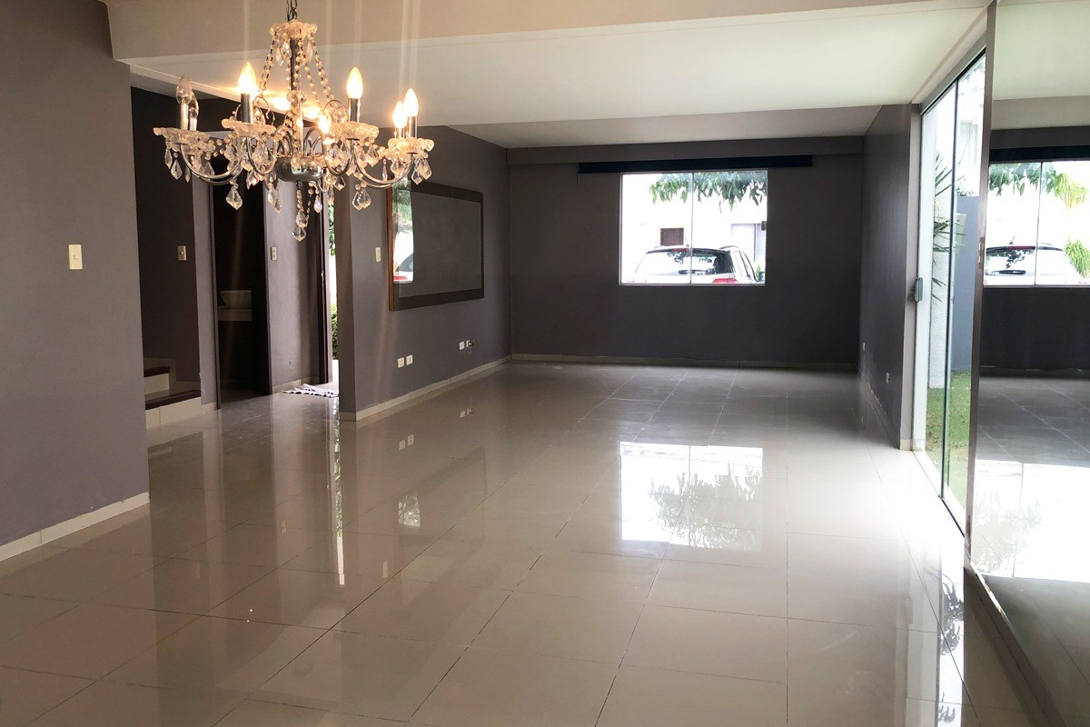 En Alquiler a $us 800 Foto 4