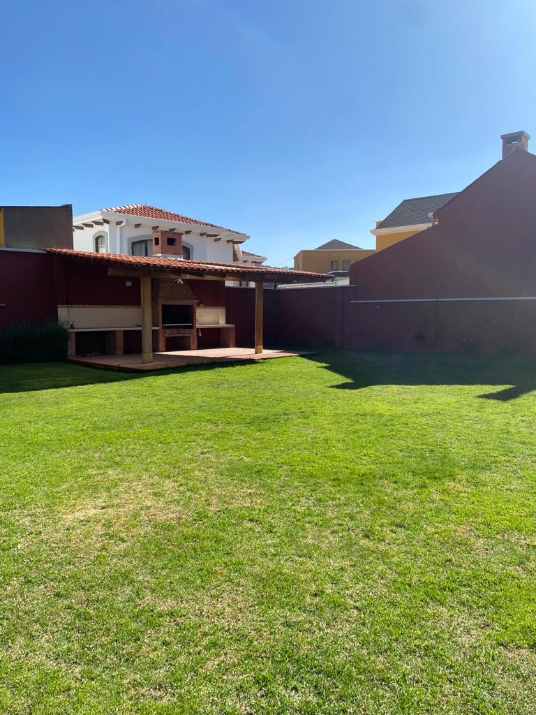 Casa en AlquilerAUQUISAMAÑA - ZONA SUR DE LA PAZ 4 dormitorios 5 baños 3 parqueos Foto 10