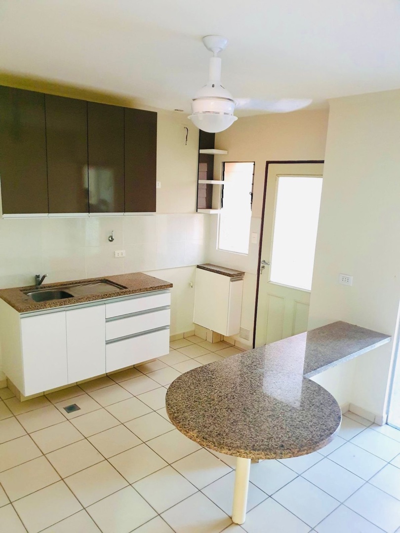 Casa en VentaCondominio Sevilla Norte II 3 dormitorios 3 baños 2 parqueos Foto 8