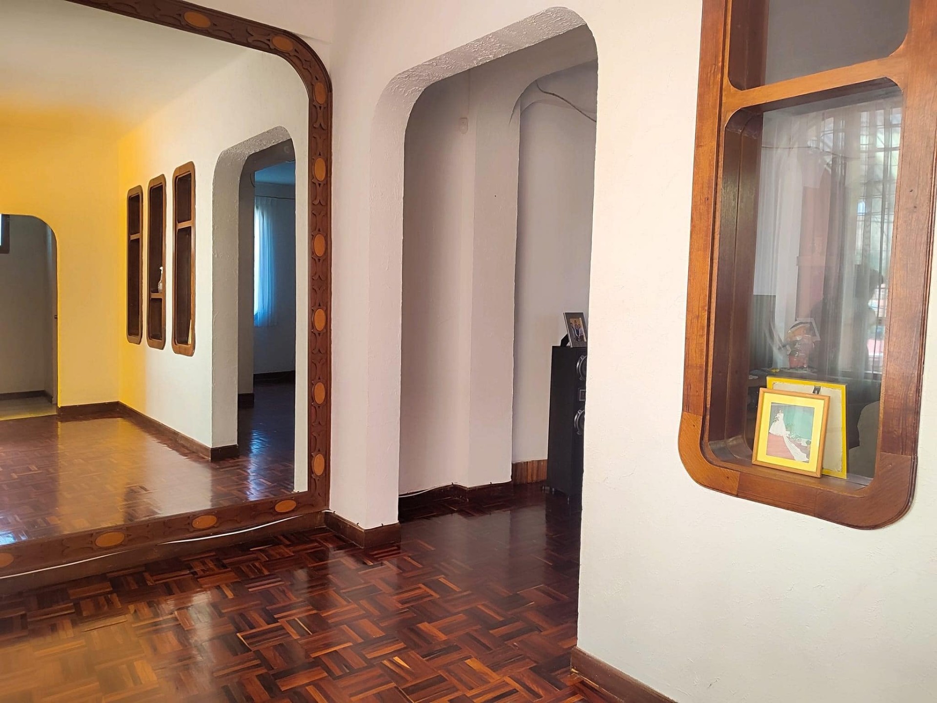 Casa en Irpavi en La Paz 6 dormitorios 5 baños 1 parqueos Foto 4