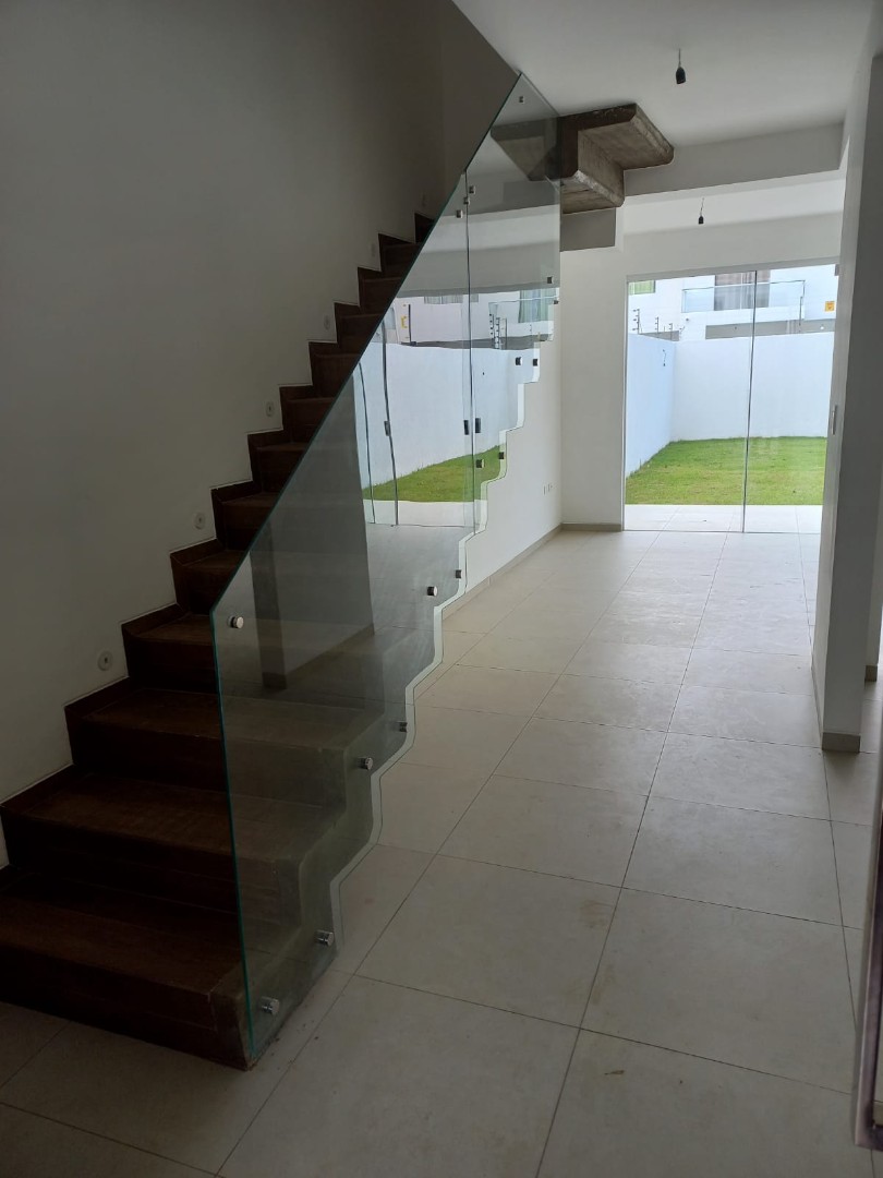 Casa en Entre 8vo y 9no anillo Norte en Santa Cruz de la Sierra 3 dormitorios 7 baños 2 parqueos Foto 30