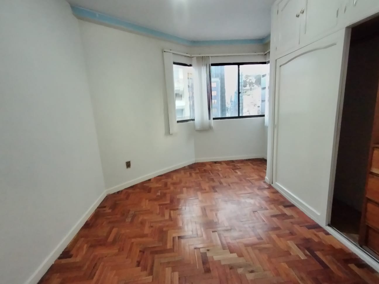 Departamento en Alquiler6 de agosto esquina campos , zona de San Jorge 4 dormitorios 3 baños 1 parqueos Foto 17