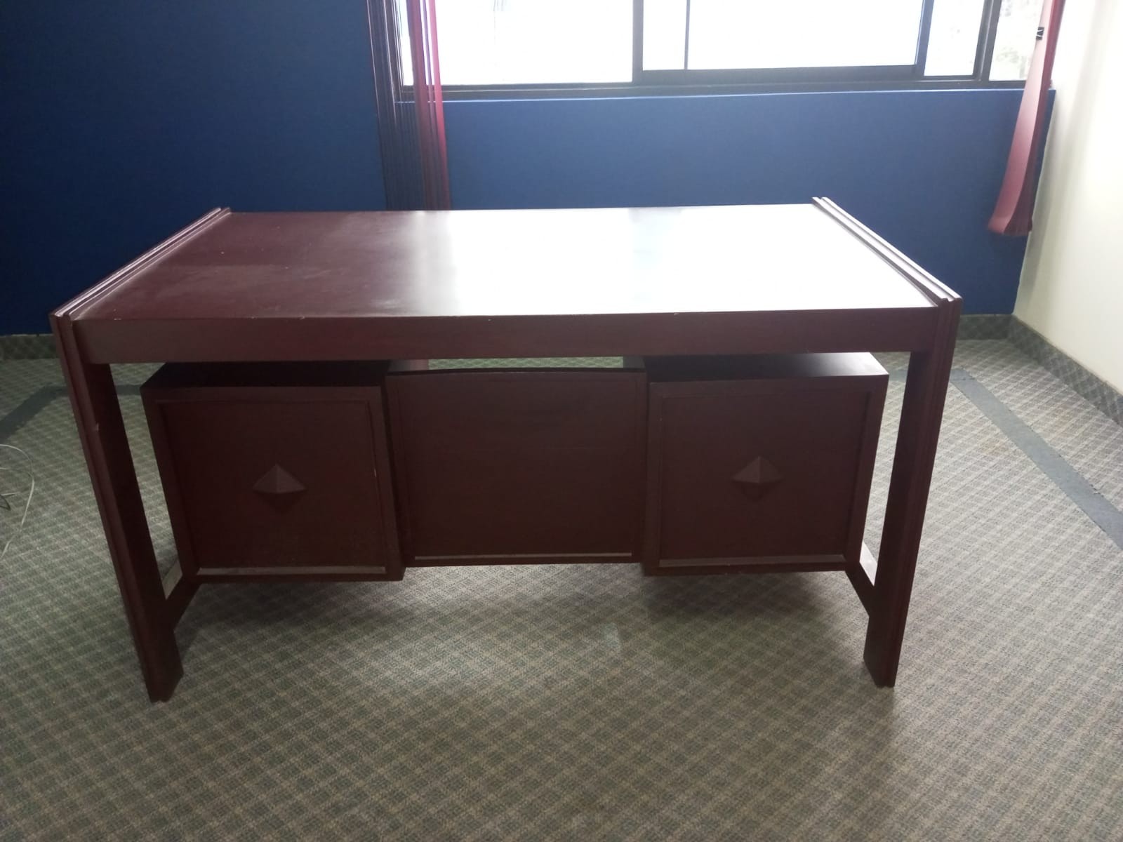 Oficina en Anticrético$US.10.000.- ANTICRETICO OFICINA + BAÑO SUP. 32M2 AV. AYACUCHO Y HEROINAS CORREO Foto 4