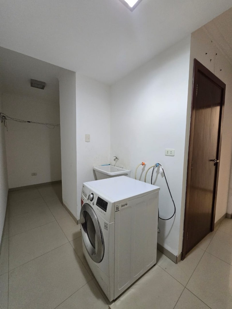 Departamento en VentaMirador Los Batos, Condominio Vista Urubó 360°  A Unos minutos del puente del Urubó Foto 5