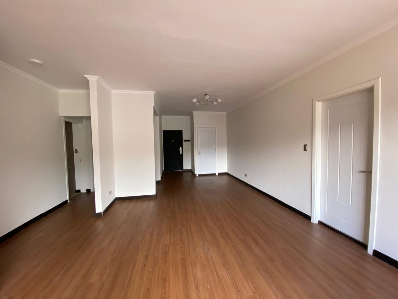Departamento en AlquilerObrajes 3 dormitorios 4 baños  Foto 3