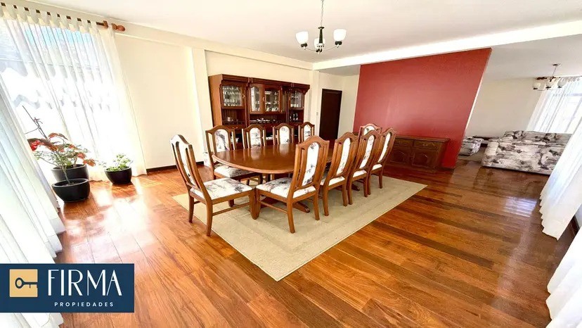 Casa en VentaCASA EM VENTA EN ACHUMANI 4 dormitorios 6 baños 4 parqueos Foto 2