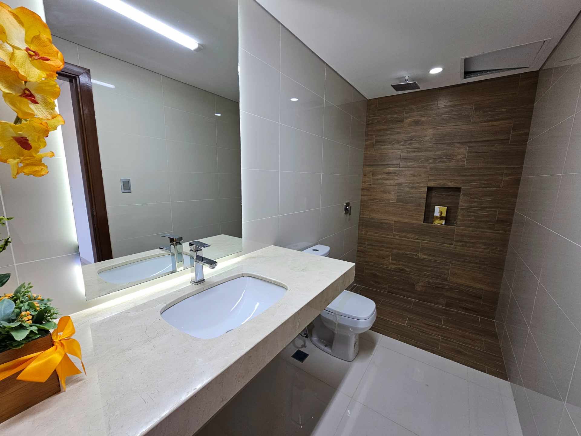 Casa en Urubó en Santa Cruz de la Sierra 3 dormitorios 3 baños 2 parqueos Foto 10