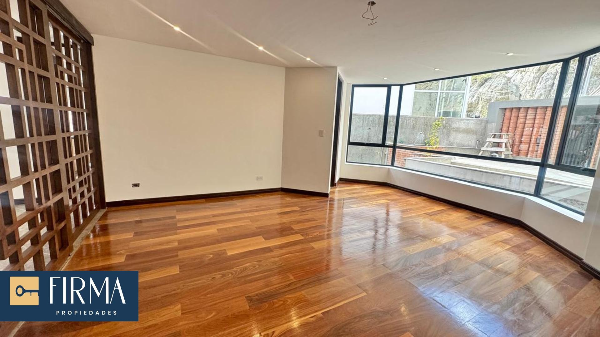 Casa en Achumani en La Paz 4 dormitorios 6 baños 2 parqueos Foto 16