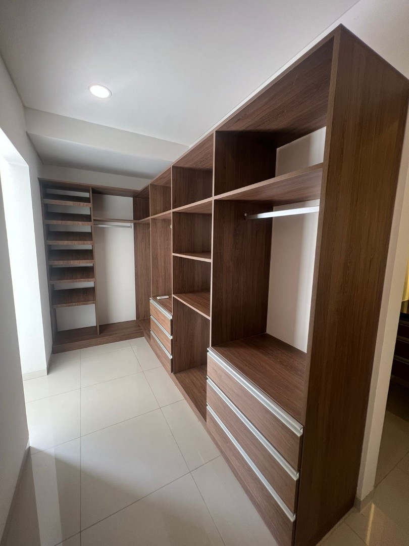 Casa en AlquilerCONDOMINIO URUBO GOLF 5 dormitorios 6 baños 4 parqueos Foto 11