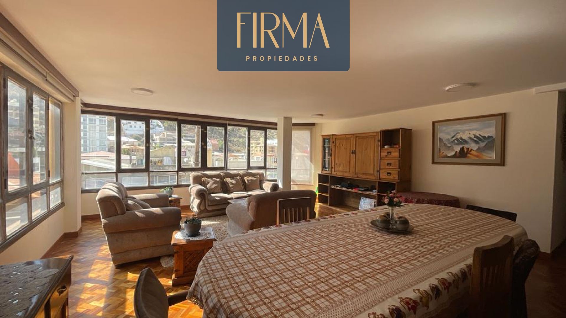 Departamento en Irpavi en La Paz 4 dormitorios 4 baños 1 parqueos Foto 1