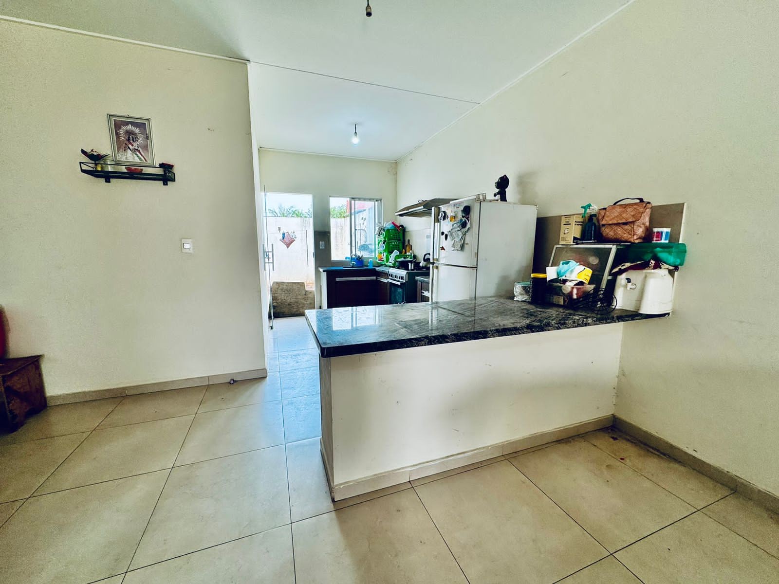 Casa en Entre 6to y 7mo anillo Sur en Santa Cruz de la Sierra 3 dormitorios 2 baños 2 parqueos Foto 3