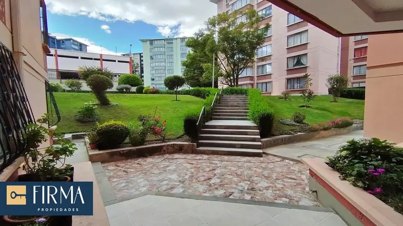Departamento en AlquilerAvenida Jose Aguirre, zona Los Pinos ( Frente a Impuestos Nacionales ) Foto 3