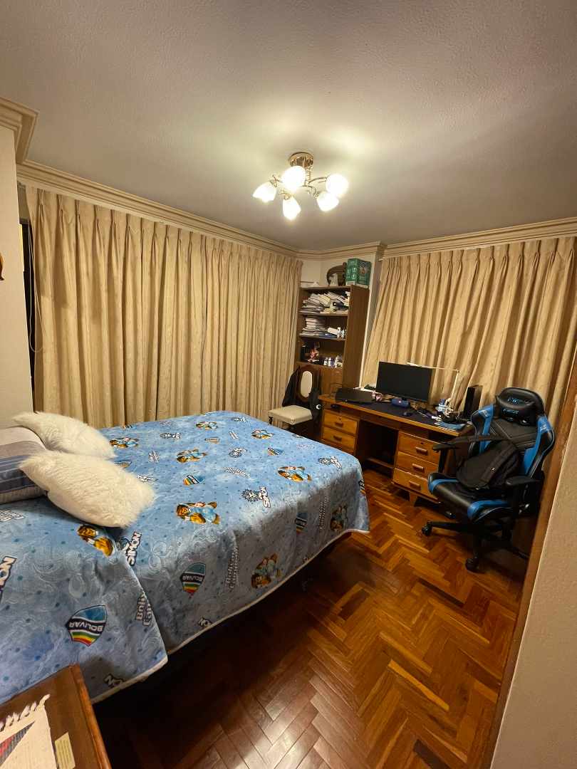 Departamento en San Jorge en La Paz 4 dormitorios 4 baños 1 parqueos Foto 5