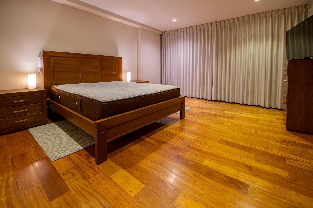 Departamento en Calacoto en La Paz 3 dormitorios 3 baños 1 parqueos Foto 1