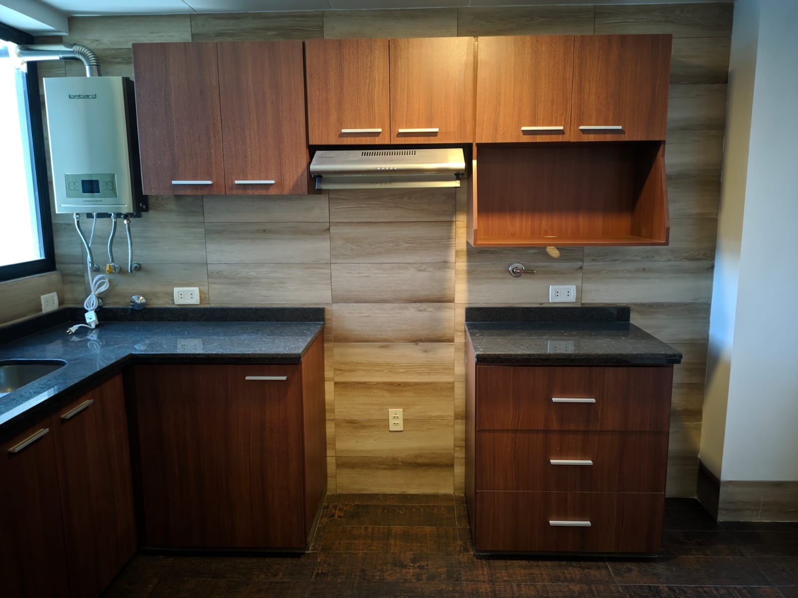 Departamento en VentaCalle L N°71. Achumani. Edificio Belfort. Departamento 7E Foto 14