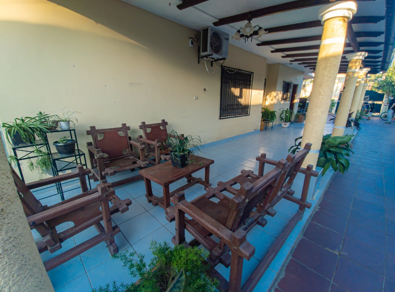 Casa en VentaZona sur barrio urb Palma real santos dumont 6to anillo Foto 5