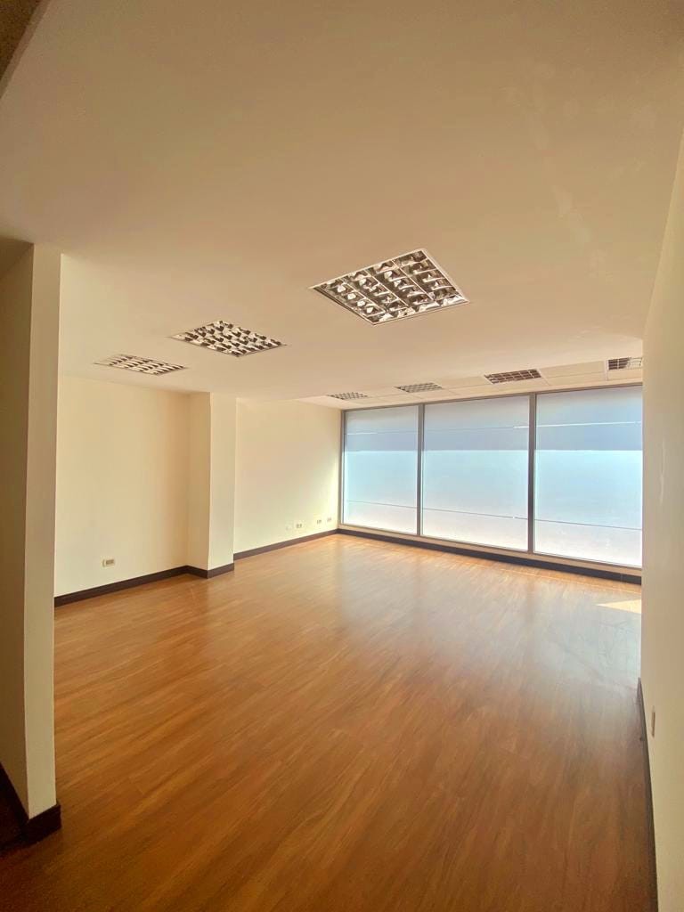 En Alquiler a $us 2,200 Foto 10