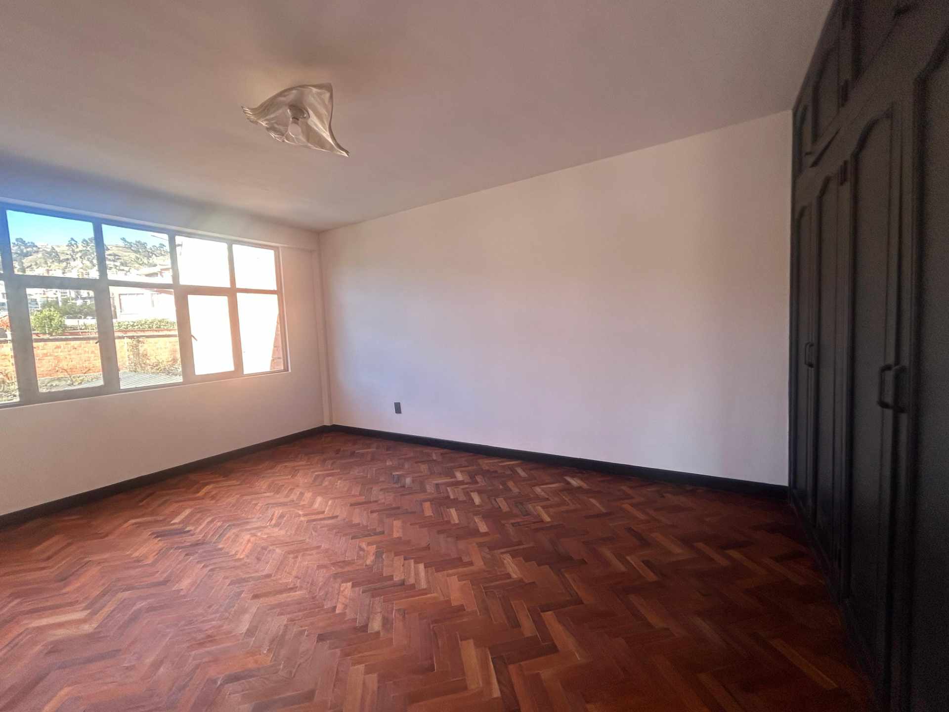 Casa en Achumani en La Paz 4 dormitorios 4 baños 2 parqueos Foto 15