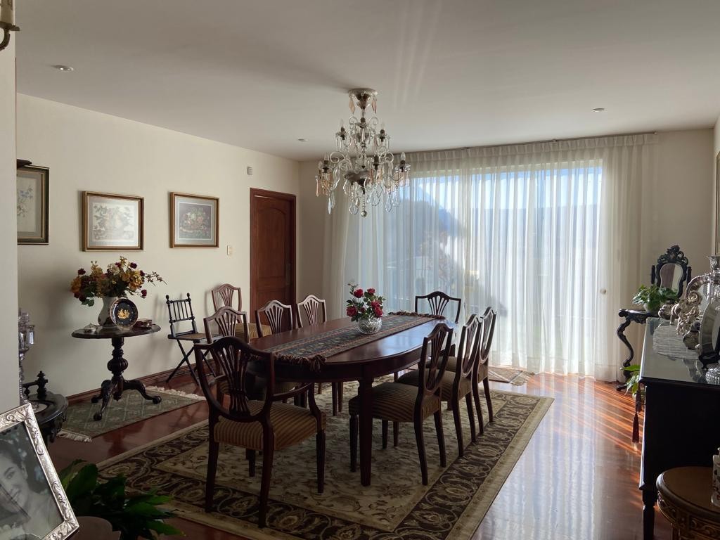 Casa en La Florida en La Paz 3 dormitorios 3 baños 2 parqueos Foto 1