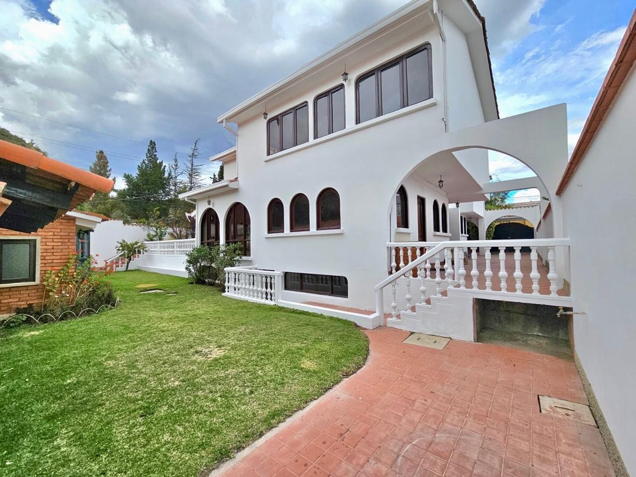Casa en AlquilerCALACOTO 4 dormitorios 4 baños 3 parqueos Foto 6