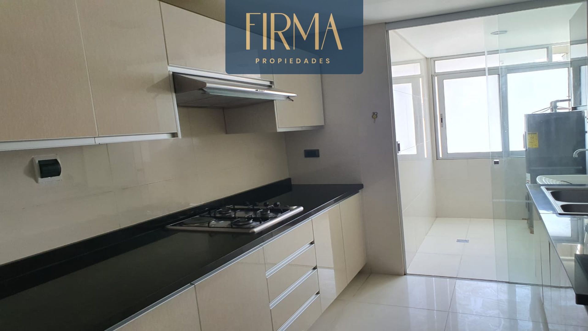 En Alquiler a $us 750 Foto 11