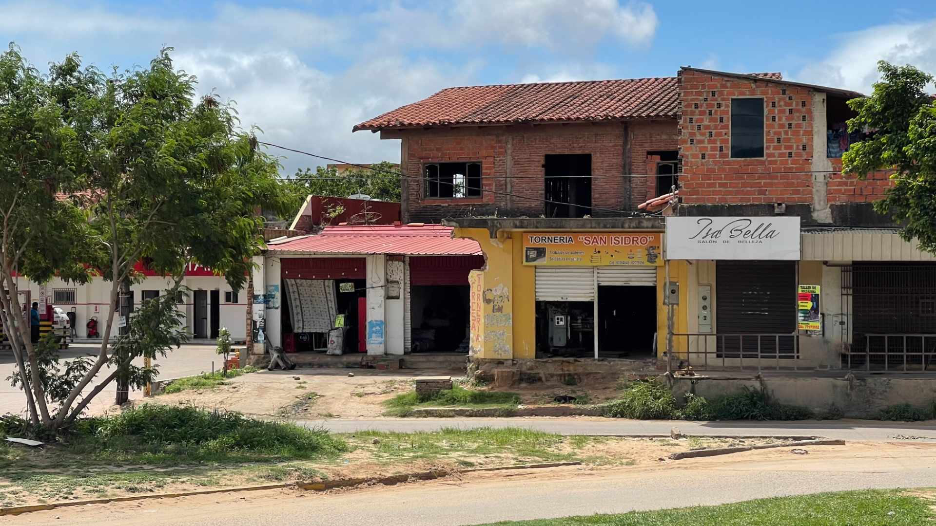 Terreno en Entre 6to y 7mo anillo Sur en Santa Cruz de la Sierra    Foto 4