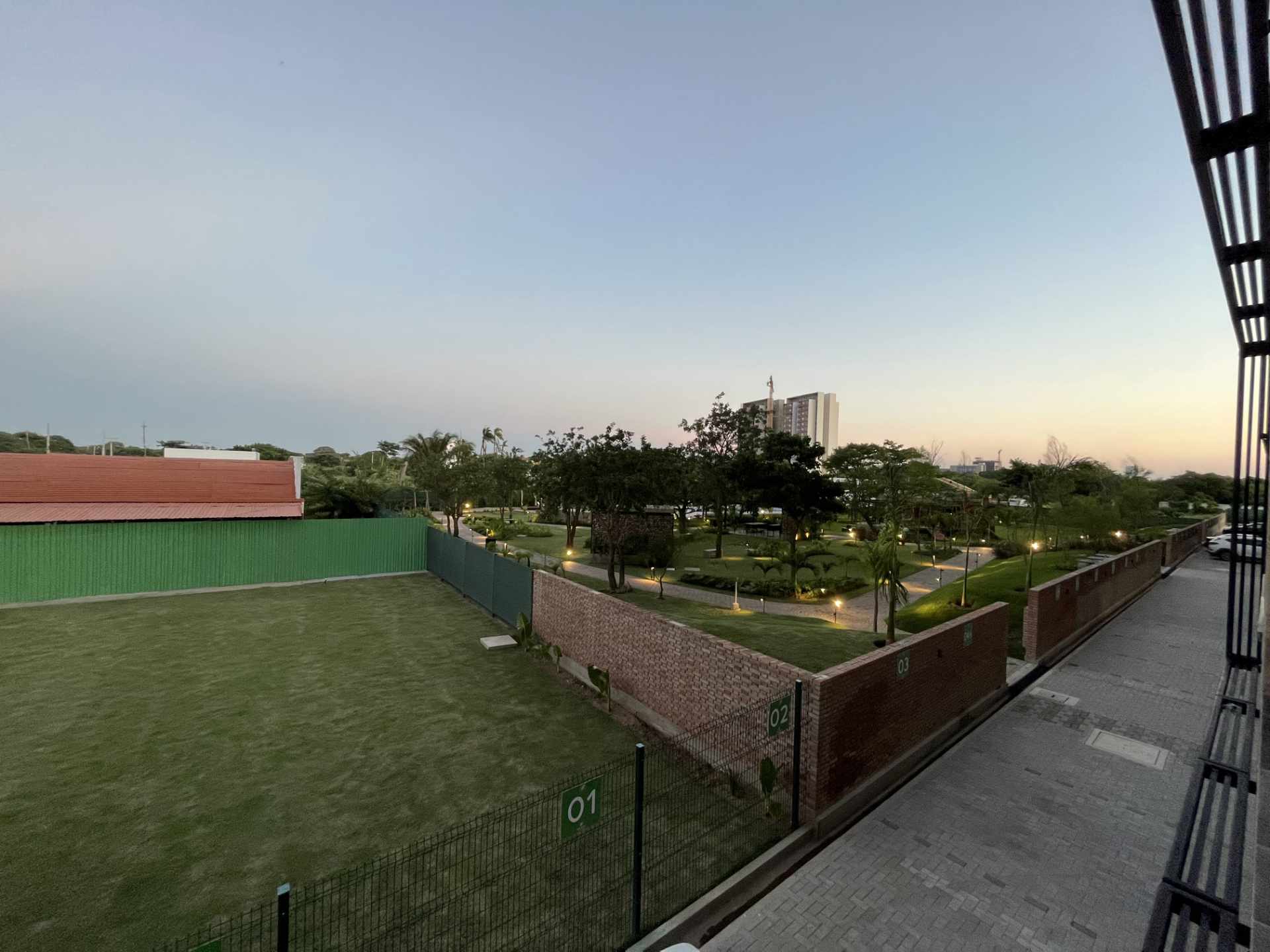 Departamento en AlquilerAv. Banzer 8vo Anillo - Remanso 4 dormitorios 3 baños 2 parqueos Foto 9