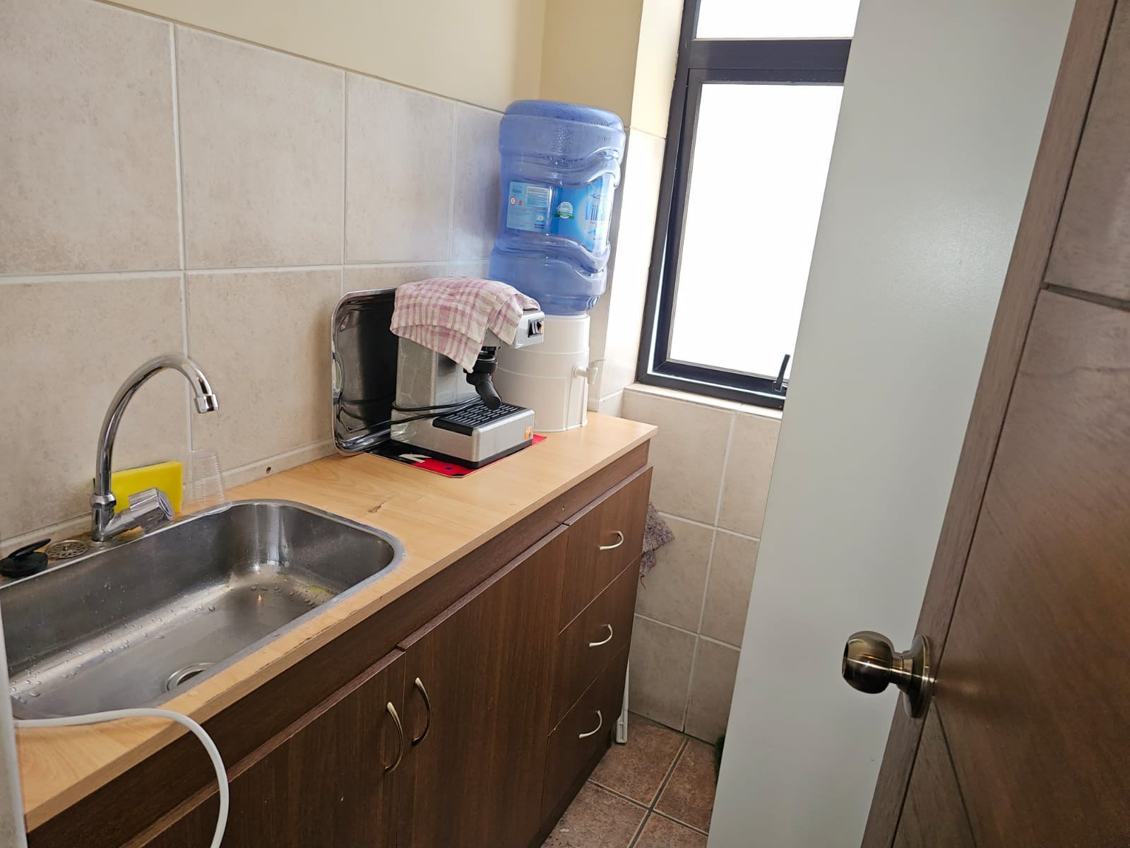 Oficina en VentaCalacoto, cerca de la calle 8  5 dormitorios 1 baños  Foto 7