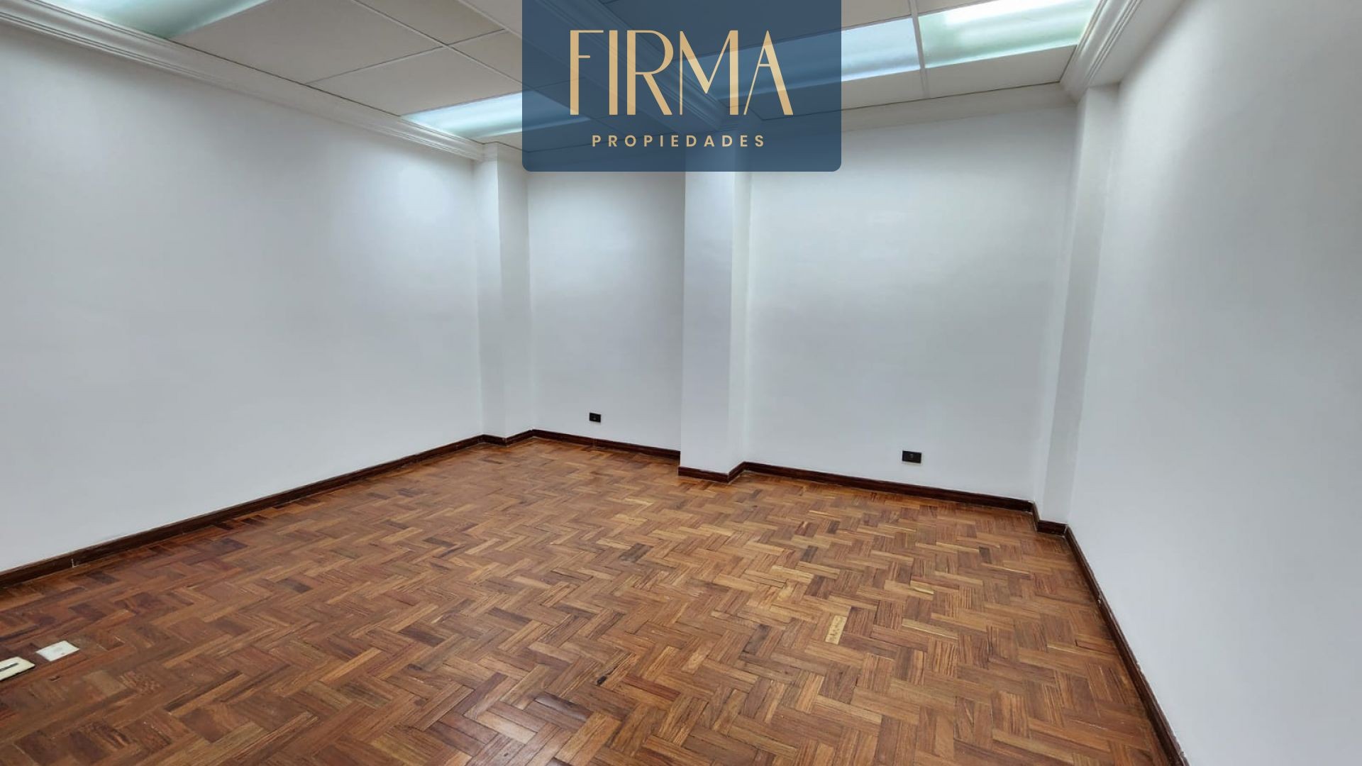 Oficina ALQUILA ESTA OFICINA EN MONTENEGRO, SAN MIGUEL Foto 4