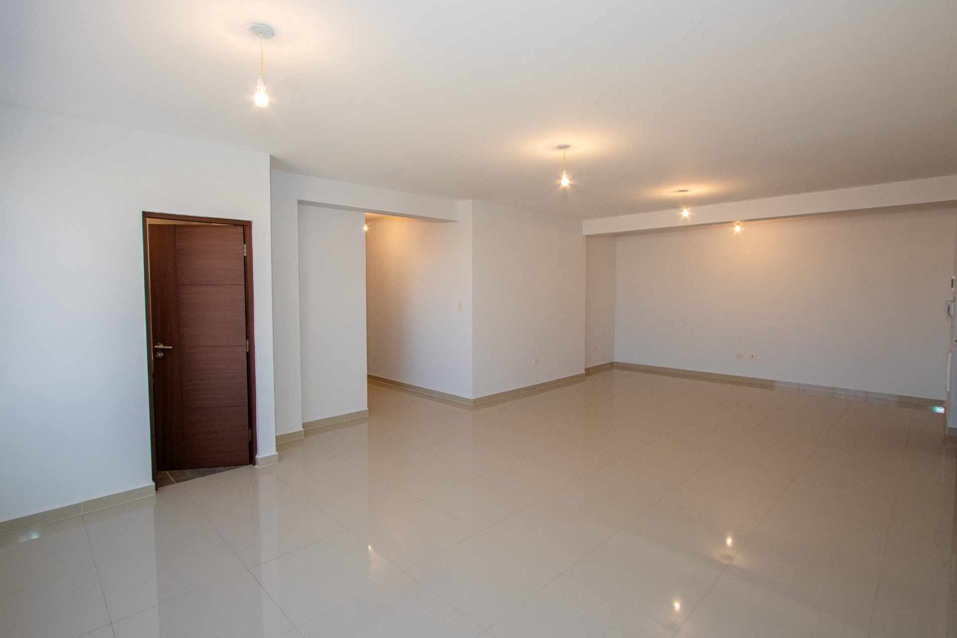 Departamento en Sarco en Cochabamba 4 dormitorios 3 baños 2 parqueos Foto 2