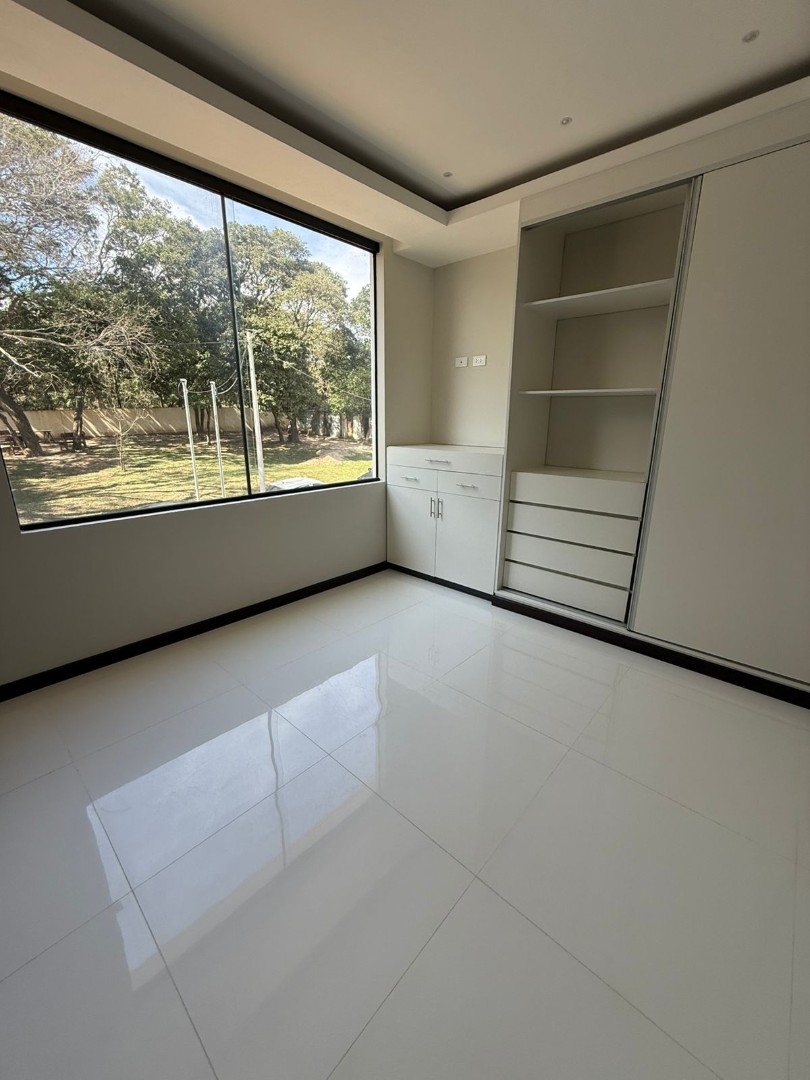 En Venta a $us 285,000 Foto 3