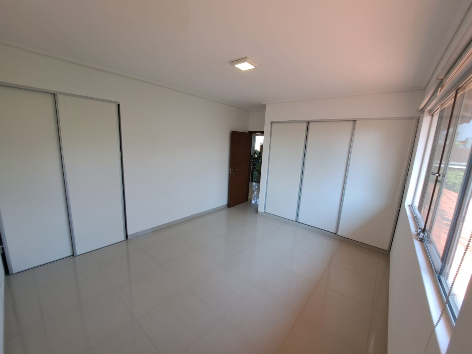 Casa en Urubó en Santa Cruz de la Sierra 4 dormitorios 4 baños 2 parqueos Foto 17