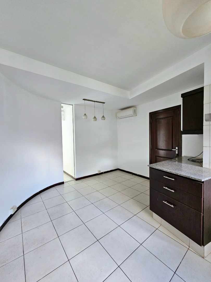 Casa en Entre 5to y 6to anillo Norte en Santa Cruz de la Sierra 3 dormitorios 3 baños 2 parqueos Foto 17