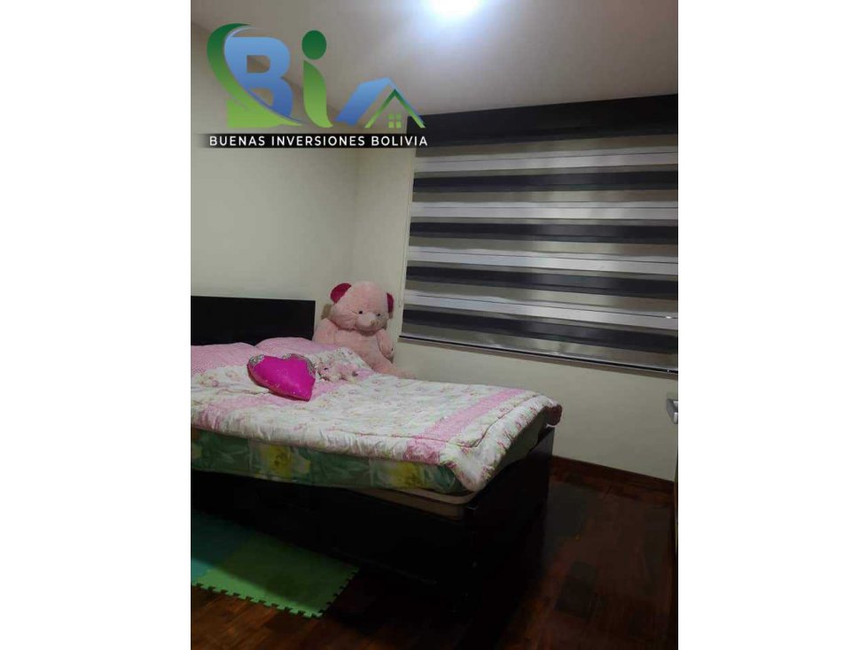 Casa en Queru Queru en Cochabamba 4 dormitorios 5 baños 2 parqueos Foto 8