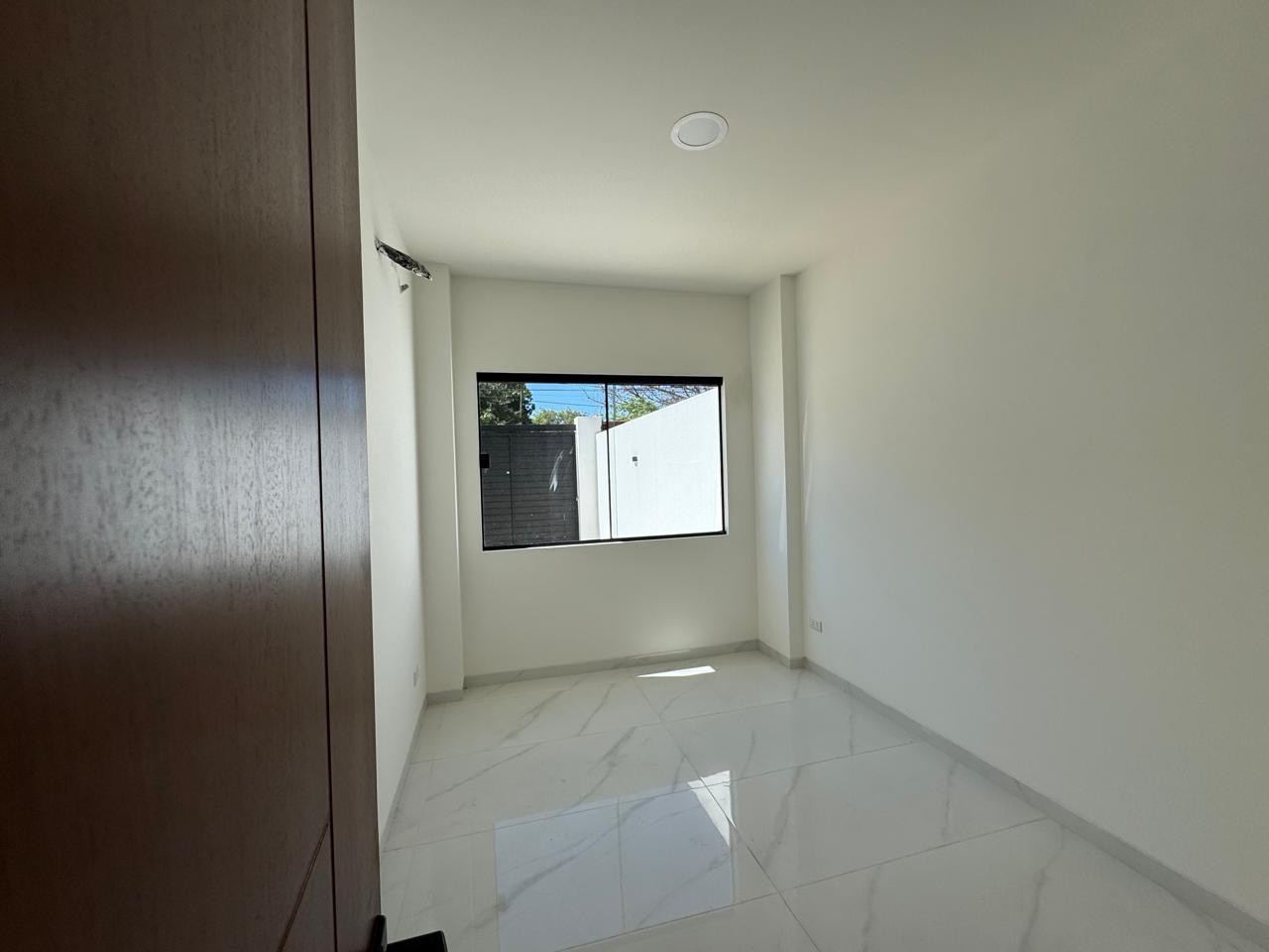 Casa en VentaSexto anillo, zona sur 4 dormitorios 4 baños 2 parqueos Foto 5