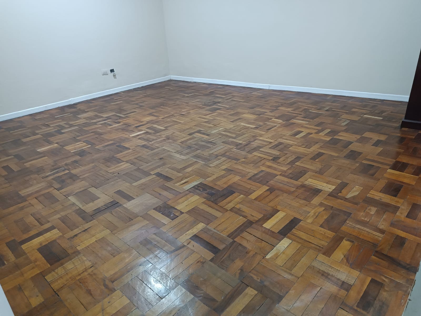 Oficina en AlquilerALQUILO HERMOSA OFICINA PLAZA AVAROA Foto 4