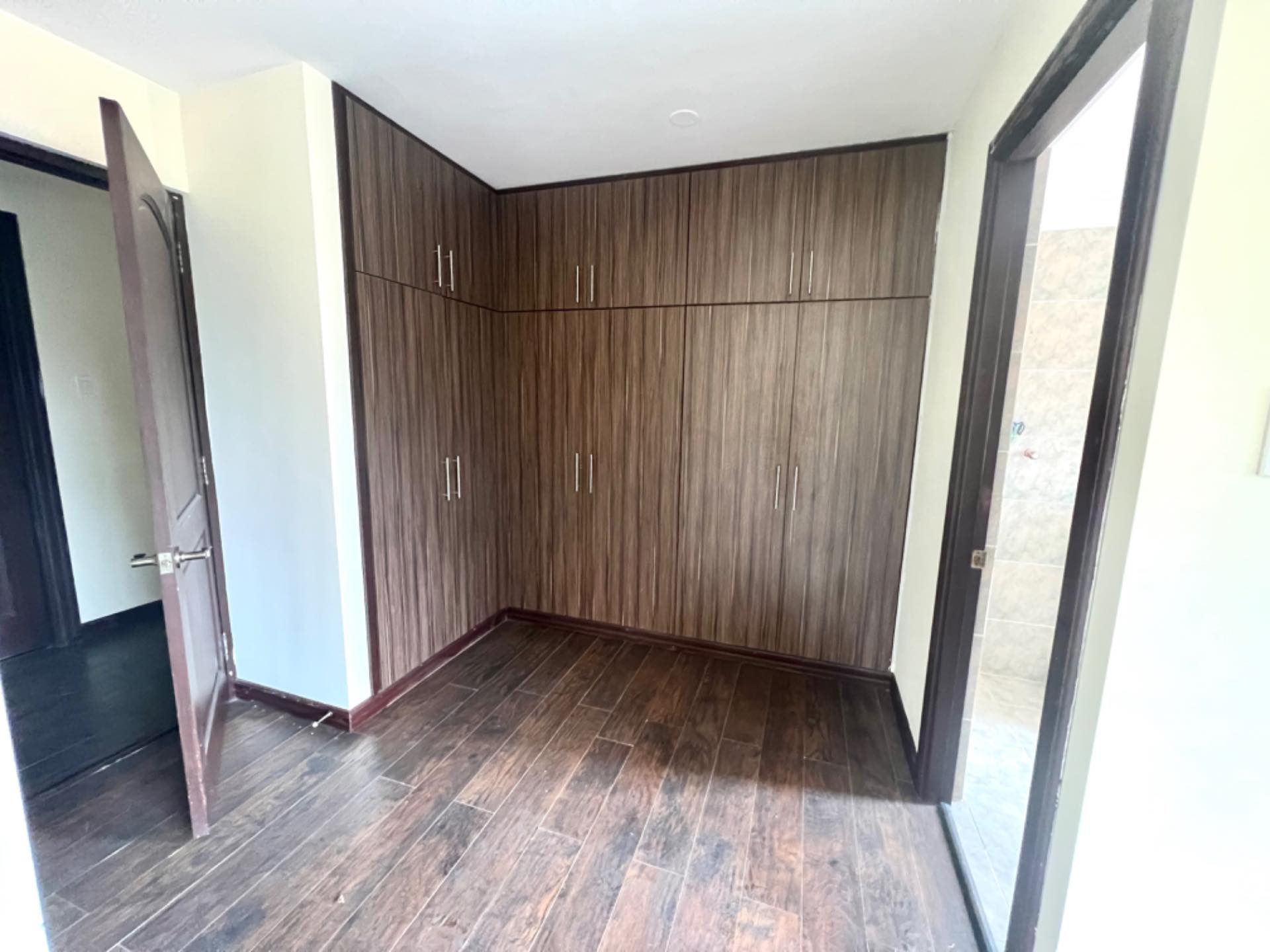 Departamento en AlquilerAchumani  3 dormitorios 5 baños 1 parqueos Foto 22
