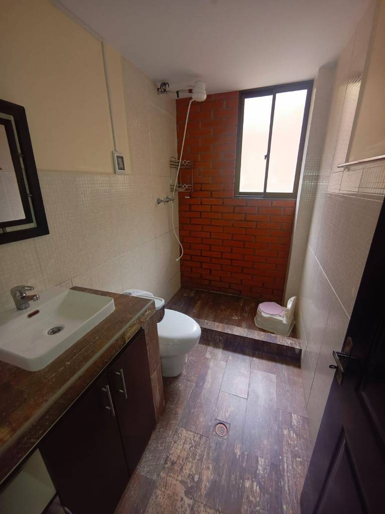 Departamento en Alto Irpavi en La Paz 3 dormitorios 3 baños  Foto 11