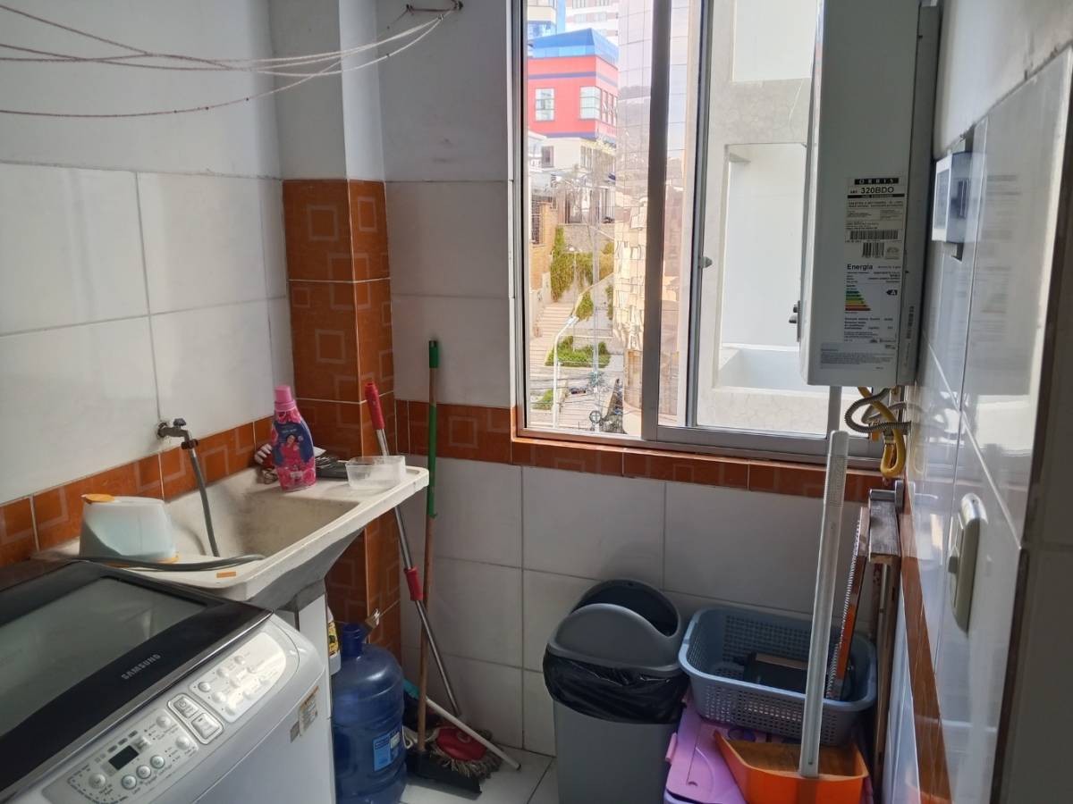 Departamento en Miraflores en La Paz 3 dormitorios 3 baños  Foto 14