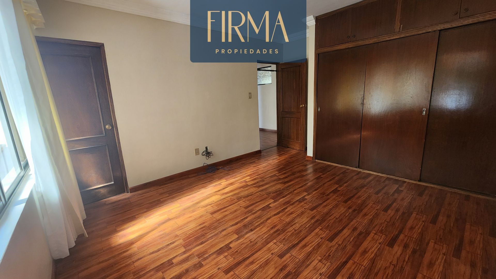 Casa CASA EN VENTA, MALLASILLA FRENTE A PLAZA Foto 18