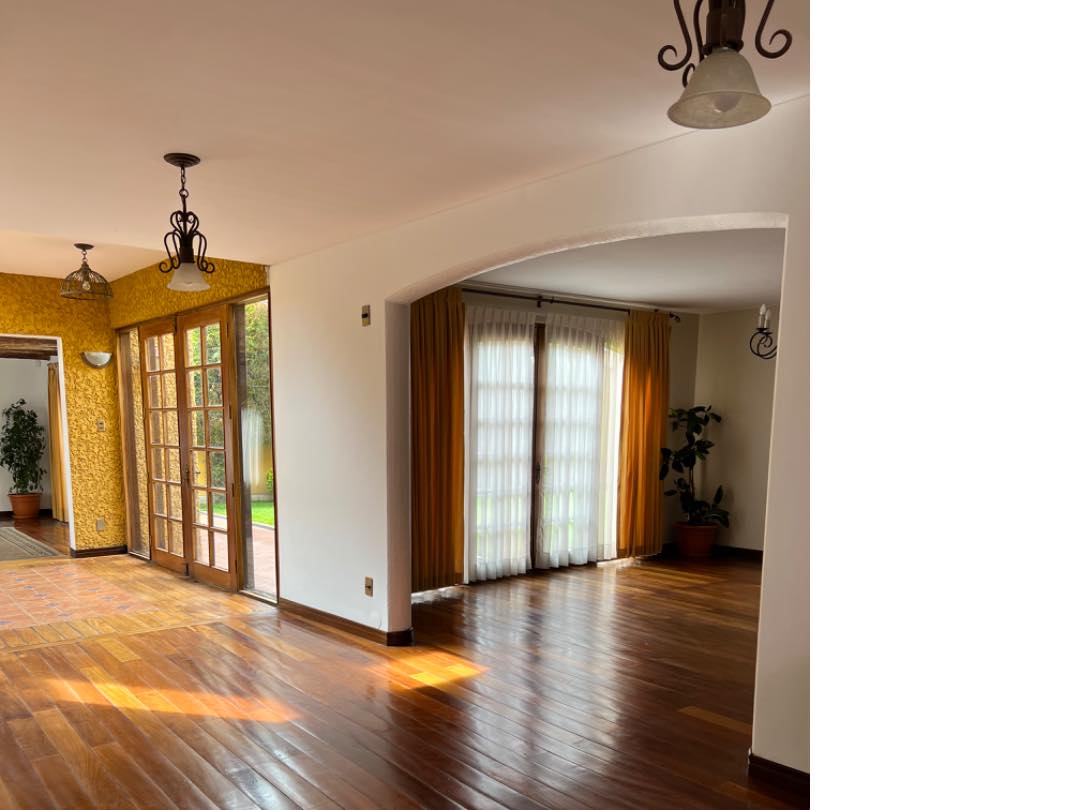 Casa en Achumani en La Paz 5 dormitorios 5 baños 2 parqueos Foto 39