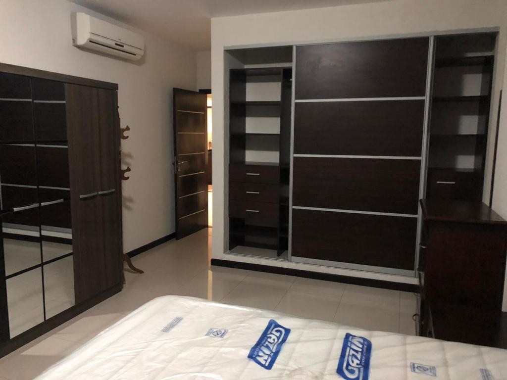 En Alquiler a $us 700 Foto 11