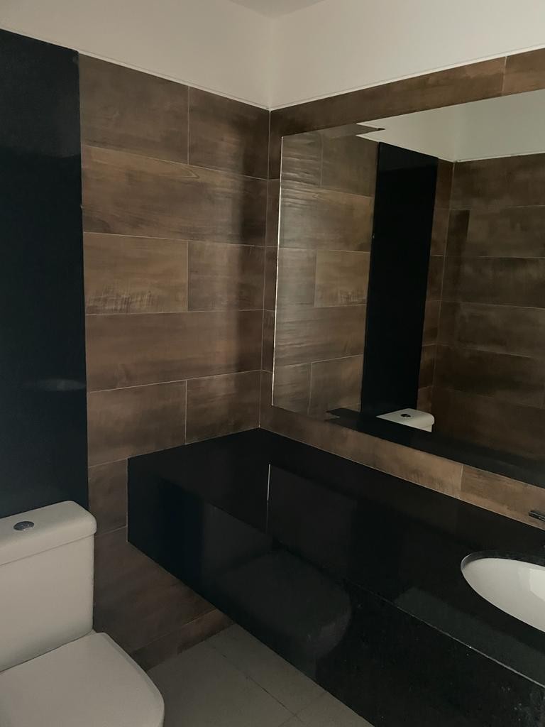 En Alquiler a $us 1,000 Foto 7